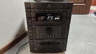 Другая аудиотехника: Только сам центр без колонок, аукс работает, радио работает, сд — 1