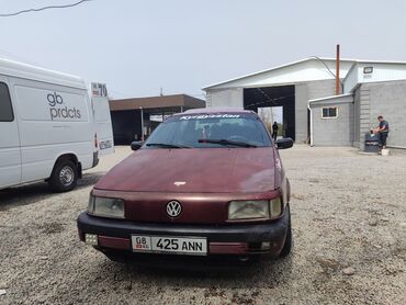 Volkswagen: Volkswagen Passat: 1989 г., 1.8 л, Механика, Бензин, Седан