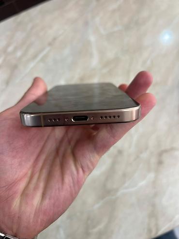 iphone 12 dubayski: IPhone 15 Pro, Natural Titanium, Face ID — 6