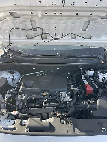 Toyota: Toyota RAV4: 2019 г., Кроссовер — 10