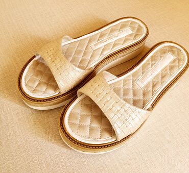 bunda od astragana: Fashion slippers, Antonella Rossi, 40