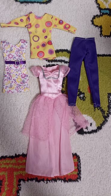 decija garderoba: Barbie original garderoba za lutke barbike,4 komada