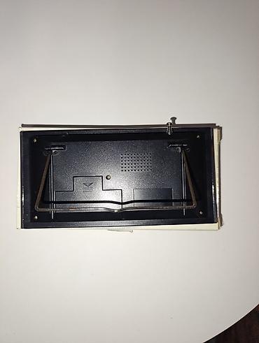 dobra lupa: Stoni digitalni “Desk Top Scan Radio” sa satom, kalendarom i — 2