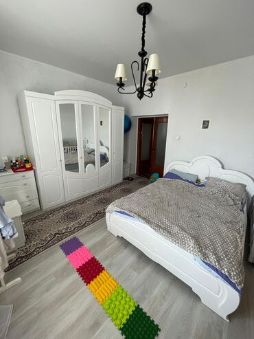 Продажа домов: Полдома, 90 м², 3 комнаты, Риэлтор, Евроремонт