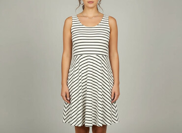 sukienki dla kobiet po 70: Sukienka damska, rozmiar XL