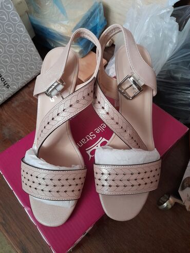 puder roze haljina i cipele: Sandale, 37