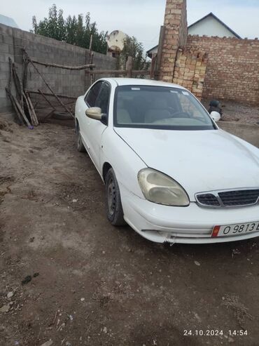 Daewoo: Daewoo Nubira: 2000 г., 1.5 л, Механика, Бензин, Седан