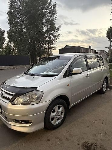 devo tiko: Toyota Ipsum: 2001 г., 2.4 л, Автомат, Бензин, Минивэн — 2