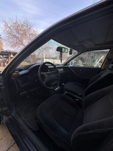 Audi: Audi 80: 1991 г., 1.8 л, Механика, Бензин, Седан — 5