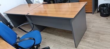 стол руководителя: Офисный стол, Б/у, Нерегулируемый, Прямоугольный, Дерево, Самовывоз