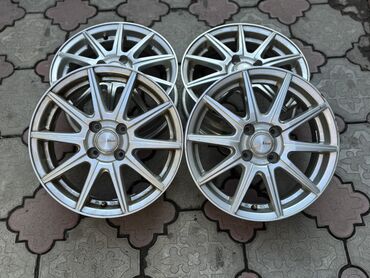 купить диски на ниву бу: Куйма Дисктер R 15 Комплект, тешиктери - 4, Колдонулган