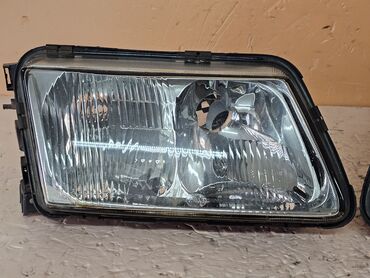 импульсный свет: Передняя правая фара Audi 1997 г., Б/у, Оригинал