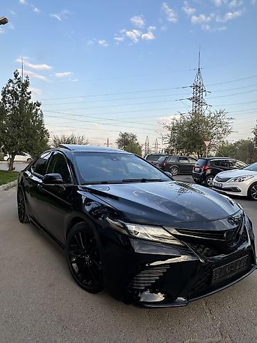 smart tv: Сдаю Toyota Camry, Почасово, Без водителя, | Залог, Без депозита, От 18 лет — 1