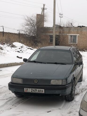 Volkswagen: Volkswagen Passat: 1989 г., 1.8 л, Механика, Бензин, Седан