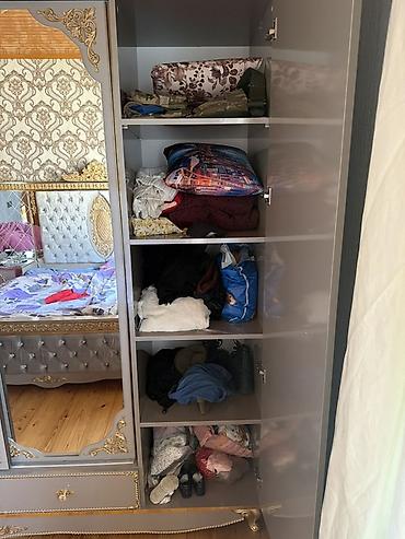 madeyra mebel dolablar: Mebel: Üç qapılı geyim dolabı Təsvir: - Klassik-neo barok üslubunda — 2