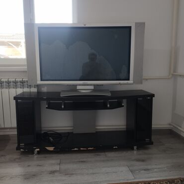 мебель тумбы под телевизор: Гарнитур для зала, Б/у, Тумба под ТВ, Ткань, текстиль, Самовывоз, цвет - Серебристый