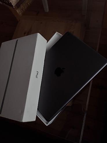 apple ipad 13: İşlənmiş Apple iPad 9 (2021), 10,2", 64 GB, Ünvandan götürmə, Rayonlara çatdırılma — 1