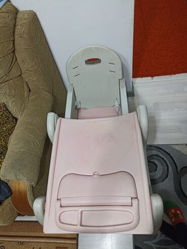 детский стульчик для кормления в: Стульчик для кормления Б/у