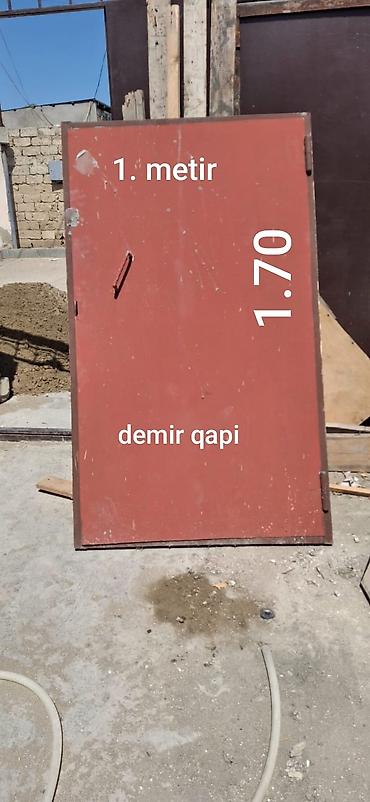 qapi ucun setkalar: Demir qapı - Material: polad/dəmir - Rəng: qırmızı (boyalı) - Ölçü: 1 — 1