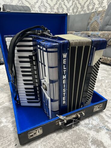 Аккордеоны: Продаю Привозной Германский Аккордеон Вельтмейстер каприз уну — 9