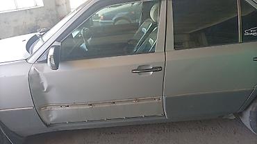 мер 124: Mercedes-Benz W124: 1990 г., Седан — 1