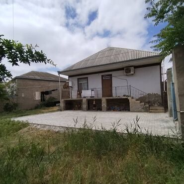 sarayda heyet evi: Biləcəri 3 otaqlı, 110 kv. m, Yeni təmirli