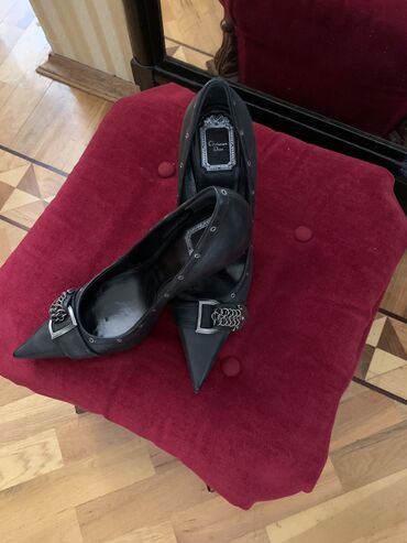 ayaggabı: Dior 39/40 100azn