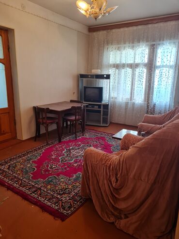 Uzunmüddətli kirayə mənzillər: Buzovnada 26 sayli mekteb in yaninda 2 otaqli menzil kiraye verilir — 2