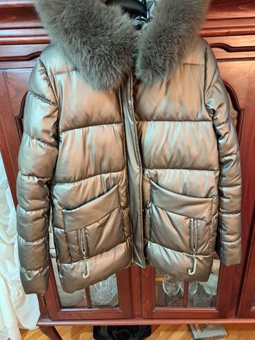 Zimske jakne: L, Jednobojni, Sa postavom, Krzno — 8