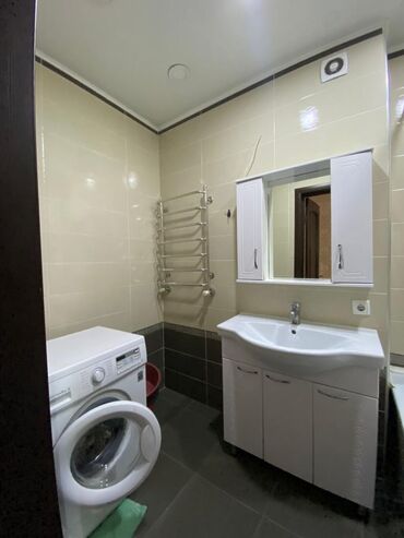 Долгосрочная аренда квартир: 3 комнаты, Риэлтор, Без подселения, С мебелью полностью — 16