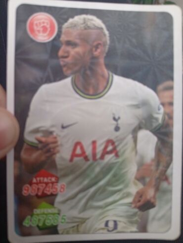 Kolleksiya kartları: Futbol kolleksiya kartları dəsti Tərkib və xüsusiyyətlər: - Tematik — 7