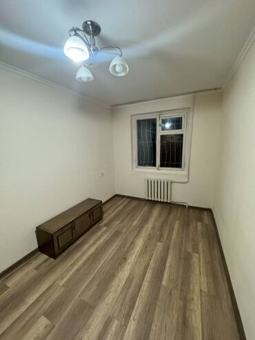 Продажа квартир: 3 комнаты, 65 м², 104 серия, 1 этаж, Косметический ремонт