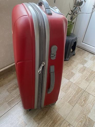 Çamadanlar: Böyük ölçülü qırmızı sərt korpuslu çamadan ( cox mohkem polipropilen — 4