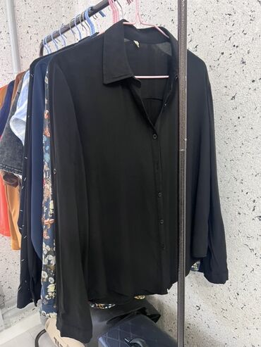 Рубашки: Стильные женские рубашки выполненные из легкой ткани. Размеры разные — 9