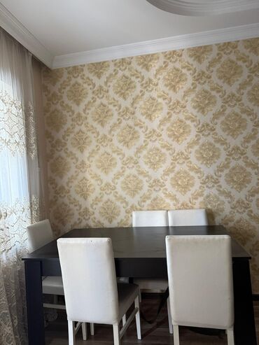 Masa və oturacaq dəstləri: Qonaq otağı üçün, İşlənmiş, Açılmayan, Kvadrat masa, 6 stul