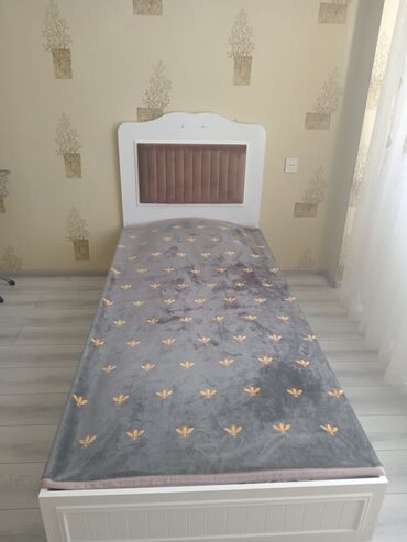 Односпальная кровать