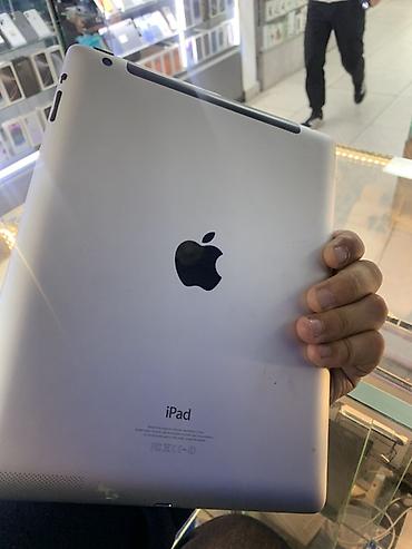 ipad 8th: Планшет, Apple, память 32 ГБ, 9" - 10", 3G, Б/у, Классический цвет - Серебристый — 1