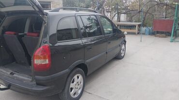 Opel: Opel Zafira: 1.8 l | 1999 il 300 km Van/Minivan — 12
