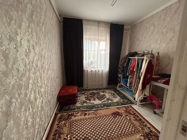 продаю дом с мебелью рабочий городок: 4 бөлмө, 150 кв. м, 1 кабат, Косметикалык ремонт