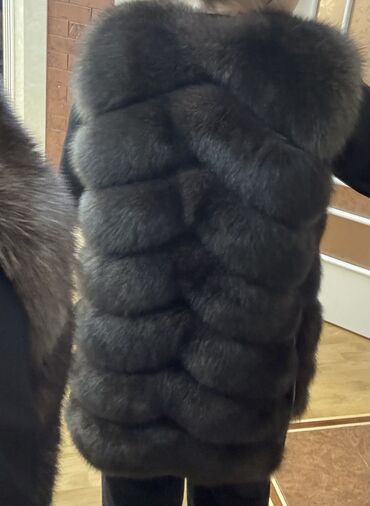 Kürklər: Ideal veziyyetdedir. Temiz norkadir. Hər ikisi yeni kimidir. İksi — 2