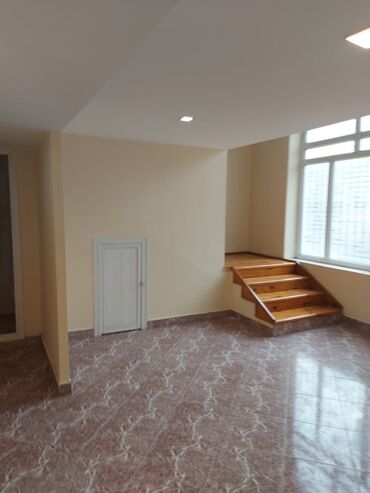 Ofislər: Sumqayıt,17- ci məhəllə,H .Əliyev prospekti ilə Polad Həşimov küç — 5