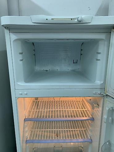 fridge: Холодильник Indesit, Б/у, Двухкамерный, De frost (капельный), 60 * 148 * 60 — 3