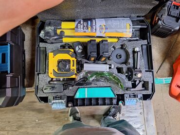 удобрения для газона: Лазерный нивелир DEWALT 3D-4D с зеленым лучом в компактном кейсе