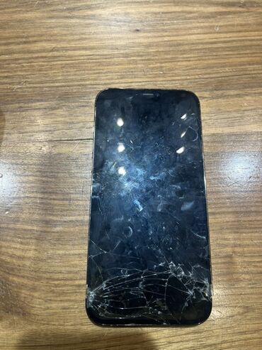 iphone 12 dubai: IPhone 12 Pro Max, Gümüşü, Qırıq