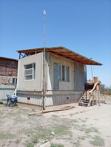 деревянные домик: Времянка, 45 м², 1 комната, Собственник, Старый ремонт