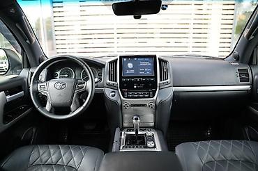 x5 4 4: Toyota Land Cruiser: 2018 г., 4.6 л, Автомат, Бензин, Внедорожник — 7