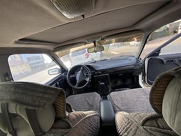 Продажа авто: Mazda 323: 1992 г., Бензин, Седан — 7