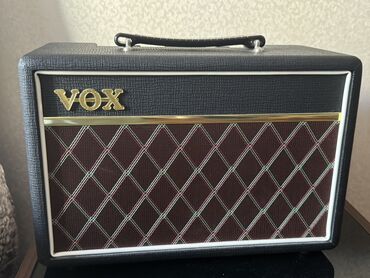 Pianolar: İşlənmiş Gitara gücləndiricisi, Vox, 10 Vt, Ünvandan götürmə, Pulsuz çatdırılma, Ödənişli çatdırılma