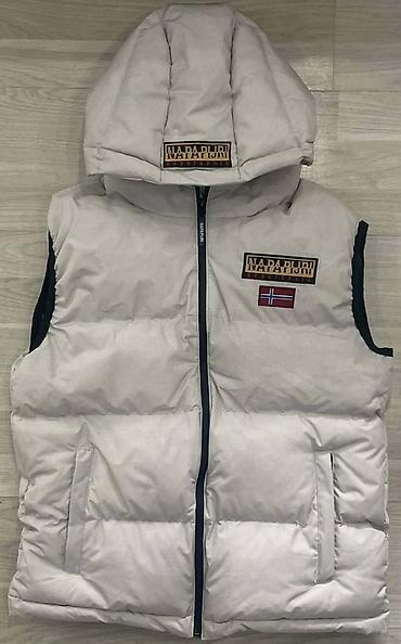 Prsluci: Prsluk Nike, bоја - Crna — 1