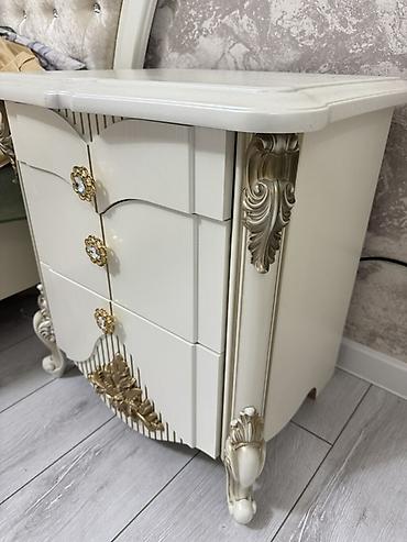 Спальные гарнитуры: Спальный гарнитур, Б/у, Двуспальная кровать, Шкаф, Комод, Кыргызстан, Самовывоз, цвет - Белый — 8